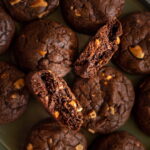 cookies duplos de chocolate com amendoim