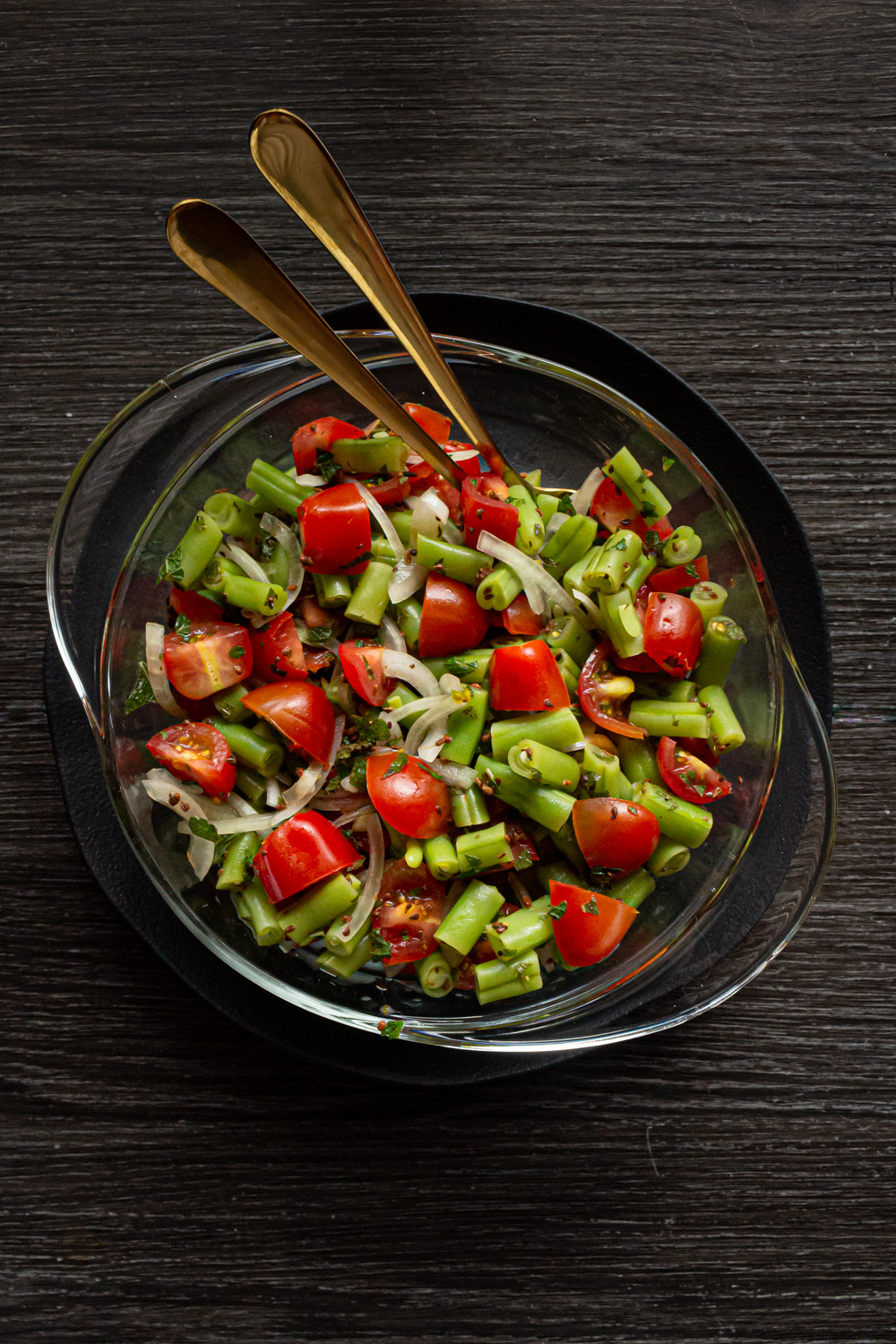 salada de tomate e vagem com hortelã