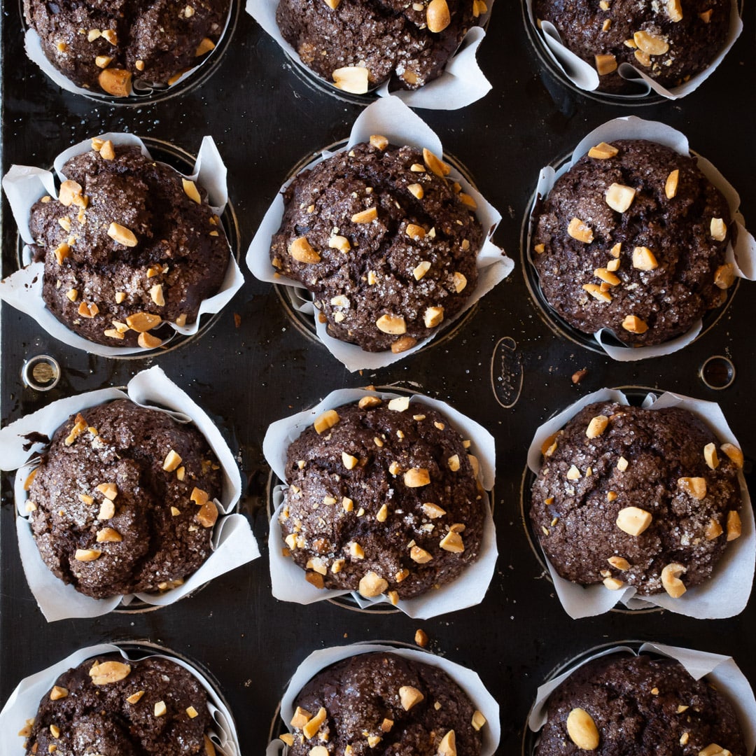 muffins de chocolate com amendoim