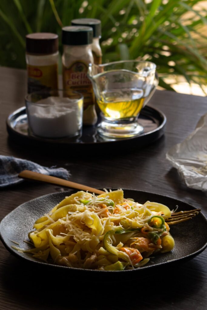 tagliatelle com vegetais